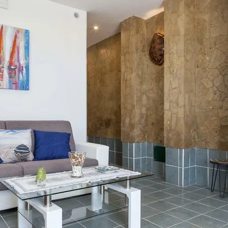 Nyaraló Beach Home *