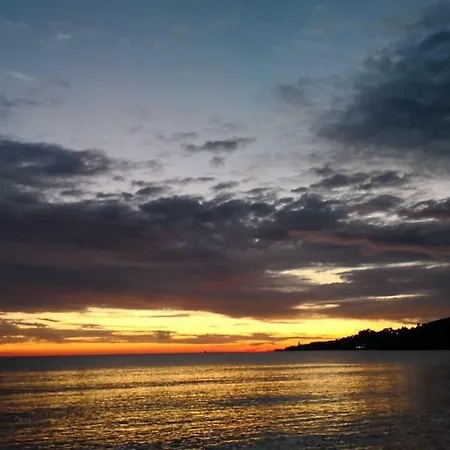 Beach Home 度假居 *